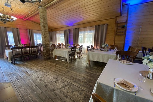 Ресторан Дача в Васкелово. Основной зал до 50 человек. Фото 1